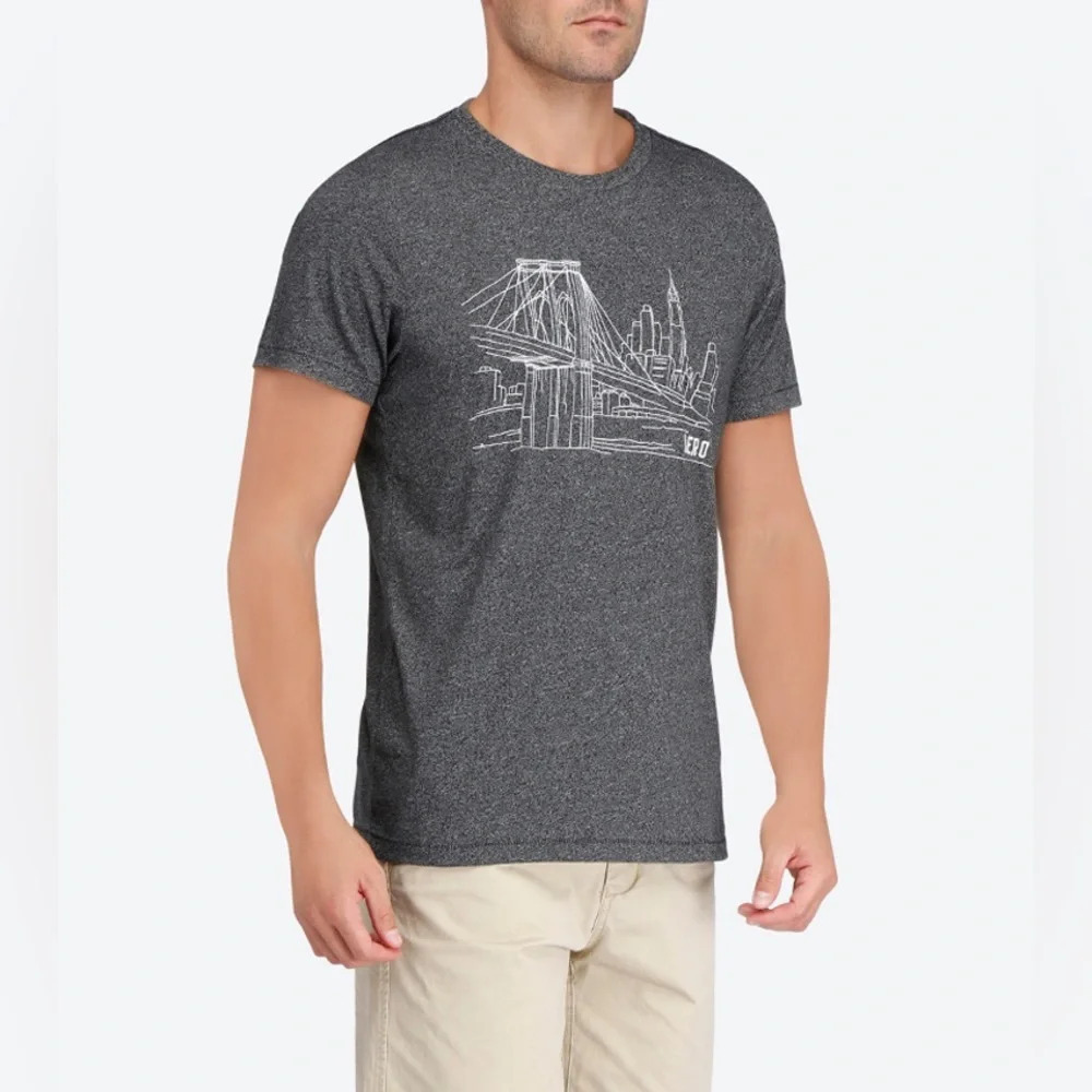 Aeropostale Brooklyn Bridge Grey Tee size Medium